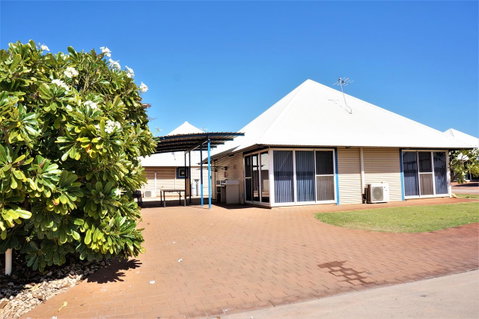 Osprey Holiday Village Unit 120 - Plenty Of Room For A Large Family - Hotel QLD 1