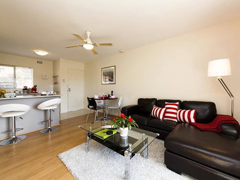 Style In Subiaco - Hotel QLD 2