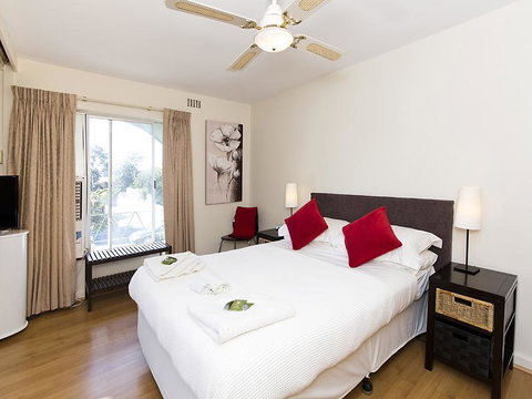 Style In Subiaco - Hotel QLD 10