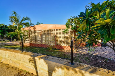 30 Kennedy Street - Hotel QLD 1