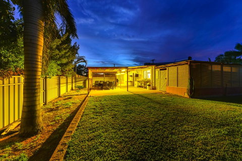 30 Kennedy Street - Hotel QLD 21