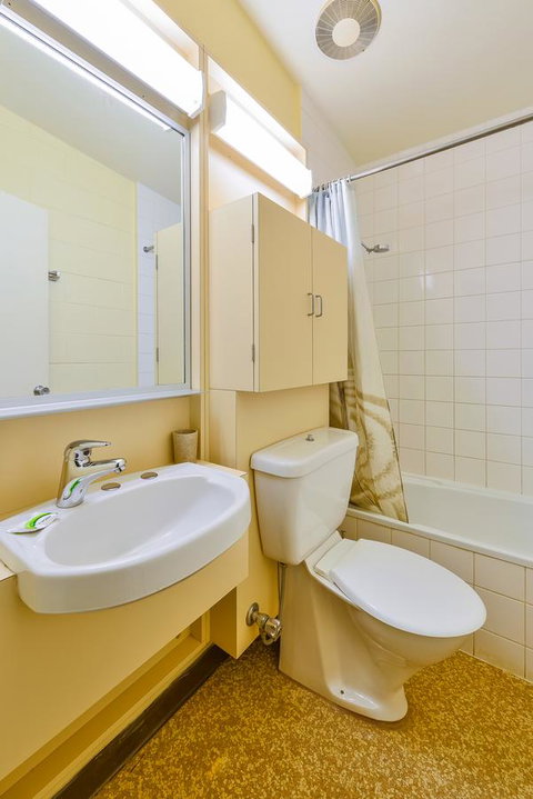 30 Kennedy Street - Hotel QLD 17