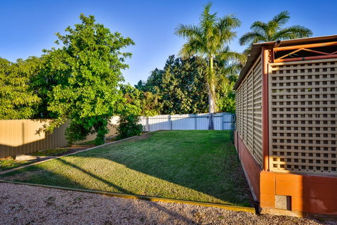 30 Kennedy Street - Hotel QLD 18