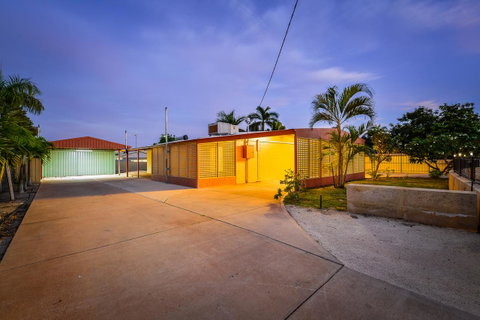 30 Kennedy Street - Hotel QLD 0