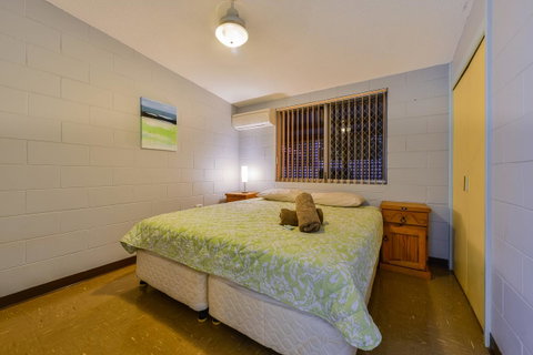 30 Kennedy Street - Hotel QLD 16