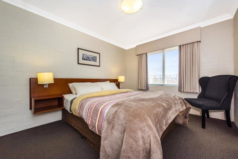 Subiaco Village 18 - Hotel QLD 14