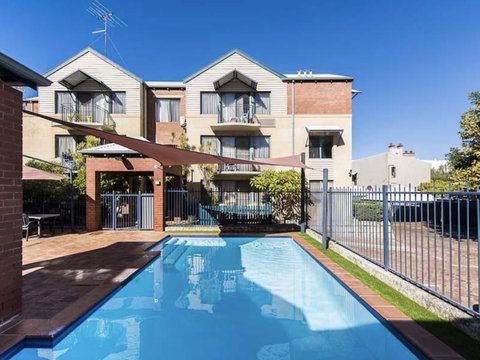 Subiaco Village 18 - Hotel QLD 21