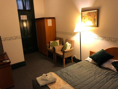 The Palace Hotel - Hotel QLD 3