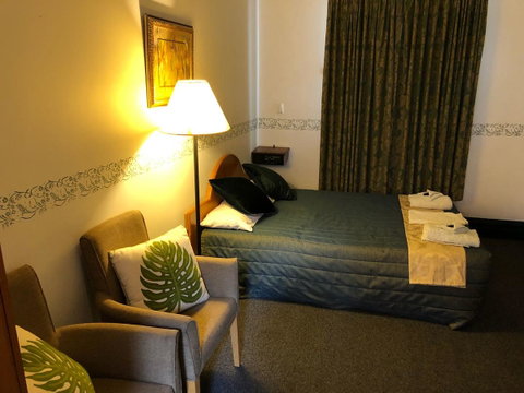 The Palace Hotel - Hotel QLD 7