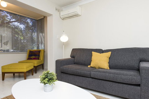 Townshend Rd - Hotel QLD 35