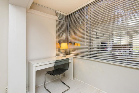 Townshend Rd - Hotel QLD 9