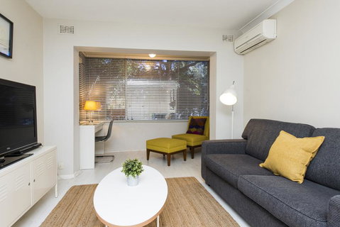Townshend Rd - Hotel QLD 39
