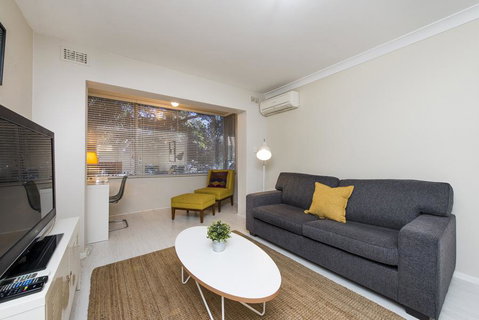 Townshend Rd - Hotel QLD 41