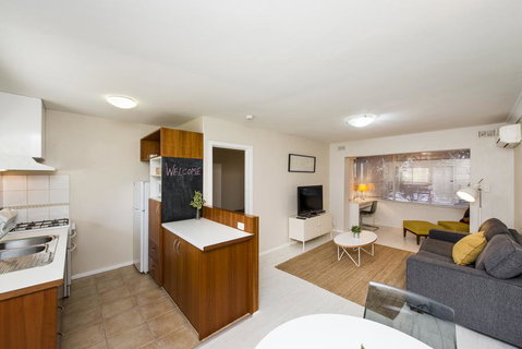 Townshend Rd - Hotel QLD 12