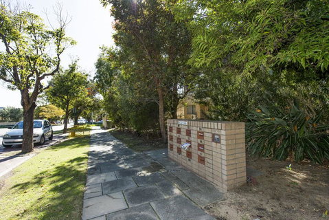 Townshend Rd - Hotel QLD 34