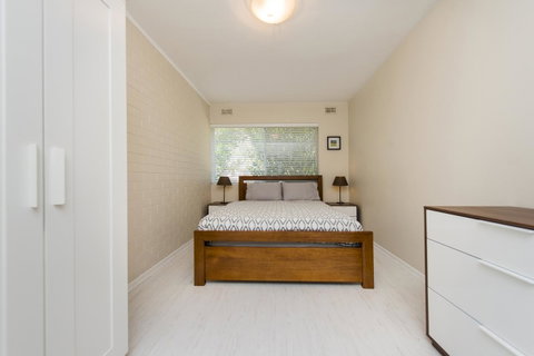 Townshend Rd - Hotel QLD 20