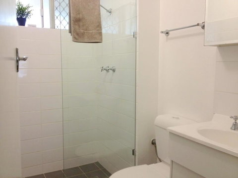 Townshend Rd - Hotel QLD 14
