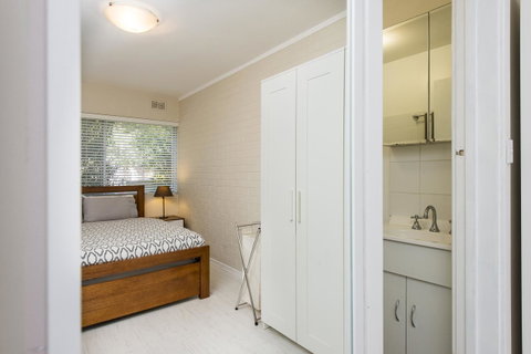Townshend Rd - Hotel QLD 22