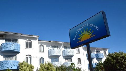 West Beach Lagoon 109 â€“ Amazing Location! - Hotel QLD 0