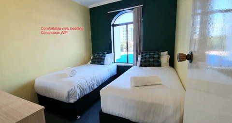 West Beach Lagoon 109 â€“ Amazing Location! - Hotel QLD 1