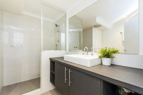 Forrest St - Hotel QLD 15