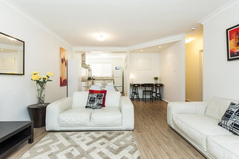 Forrest St - Hotel QLD 1