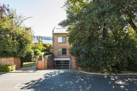 Forrest St - Hotel QLD 19