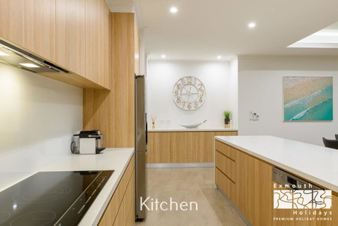 20 Madaffari Drive - Hotel QLD 5