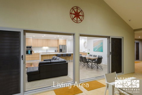 20 Madaffari Drive - Hotel QLD 7