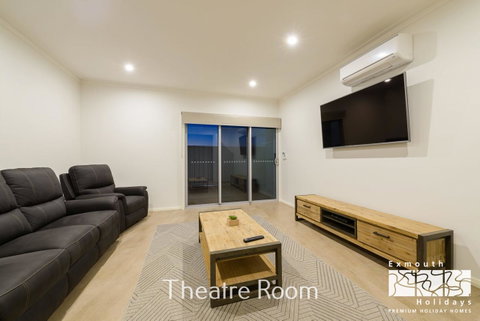 20 Madaffari Drive - Hotel QLD 16