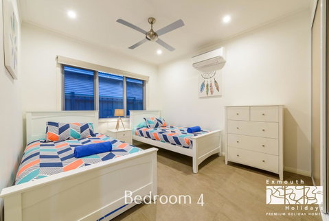 20 Madaffari Drive - Hotel QLD 14