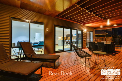 8 Kestrel Place - PRIVATE JETTY & POOL - Hotel QLD 16