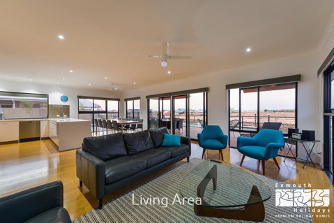 8 Kestrel Place - PRIVATE JETTY & POOL - Hotel QLD 1