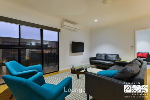 8 Kestrel Place - PRIVATE JETTY & POOL - Hotel QLD 2