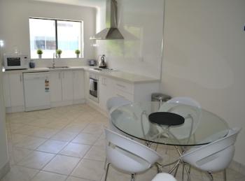 Forrest Street - Hotel QLD 3