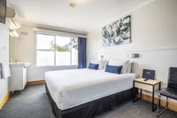 Book Derwent Park Accommodation Vacations Hotel QLD Hotel QLD