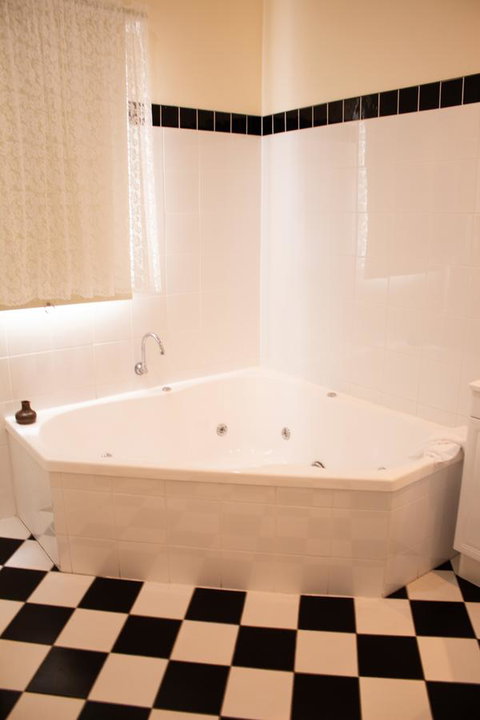 Stanley Hotel & Apartments - Hotel QLD 11