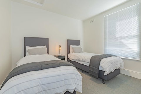 4 Bedroom House - Hobart CBD - Free Parking - Free WIFI - Hotel QLD 23