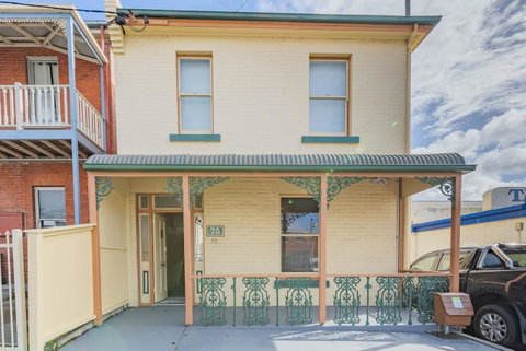 4 Bedroom House - Hobart CBD - Free Parking - Free WIFI - Hotel QLD 14