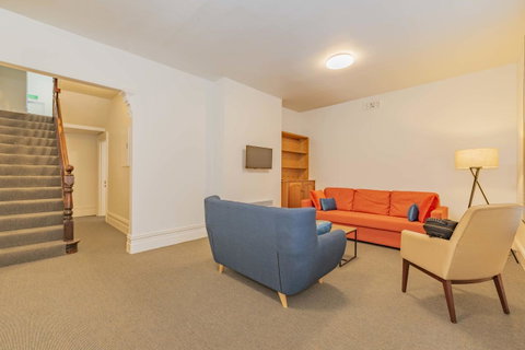 4 Bedroom House - Hobart CBD - Free Parking - Free WIFI - Hotel QLD 6