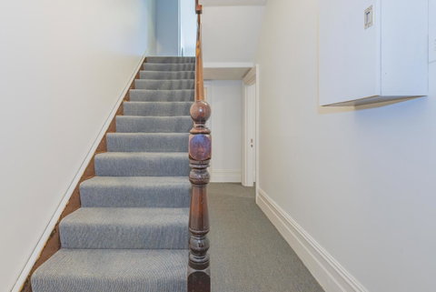 4 Bedroom House - Hobart CBD - Free Parking - Free WIFI - Hotel QLD 7
