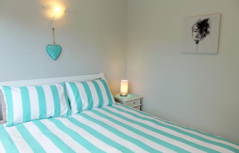 Kingston Beach-House Retreat - Hotel QLD 15