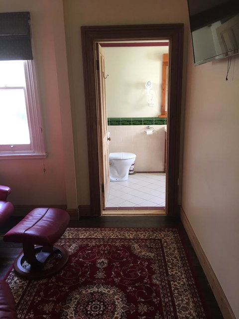 Kerrellie Cottages 2, 4 & 8 Reid Street - Hotel QLD 16