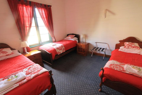 Kerrellie Cottages 2, 4 & 8 Reid Street - Hotel QLD 34
