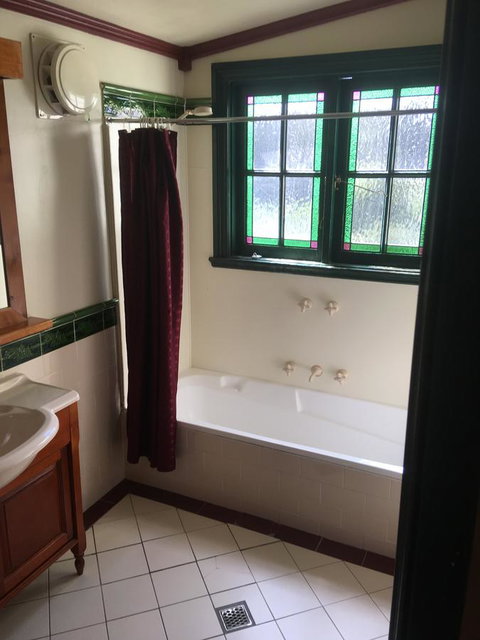 Kerrellie Cottages 2, 4 & 8 Reid Street - Hotel QLD 19
