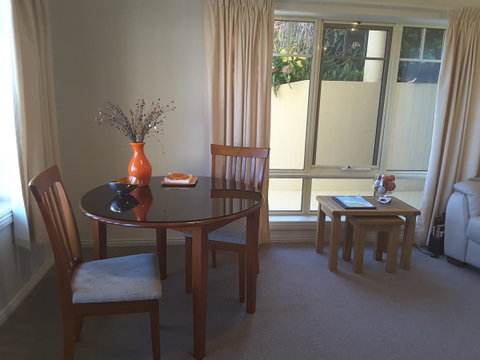 On The Terrace - Hotel QLD 25