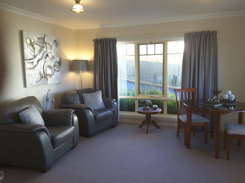 On The Terrace - Hotel QLD 33