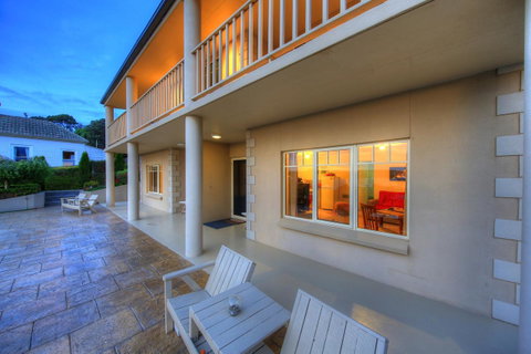 On The Terrace - Hotel QLD 44