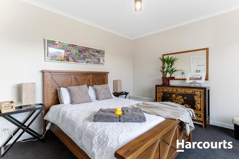 The WeareHouse In Deloraine - Hotel QLD 4