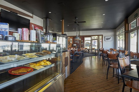 Bushman's Cafe - Hotel QLD 2